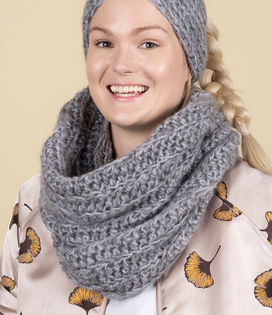 Holly – Col