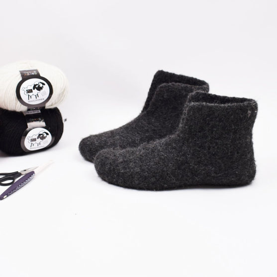 

Chaussons feutrés – Crochet
2