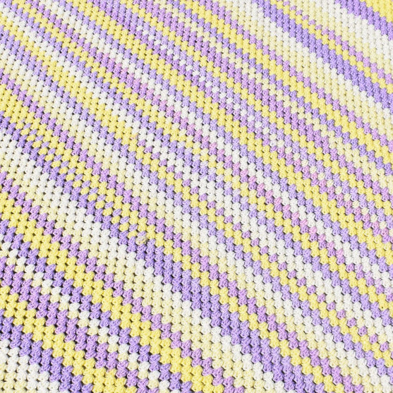 

Slanty Granny - Jeté de canapé
4