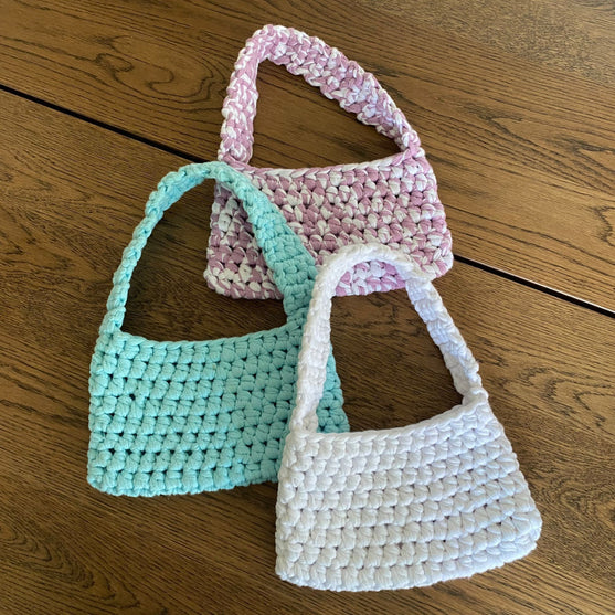 

Trendy Mini Handbag
7