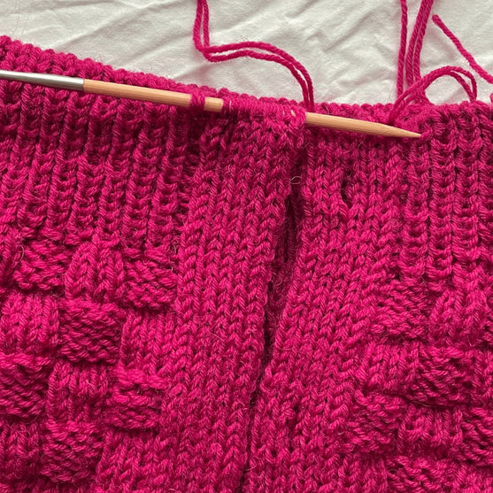 

Easy Summer Cardi - Gilet - KAL
3