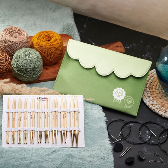 

Set d'aiguilles circulaires interchangeables Bamboo Deluxe - KnitPro
4