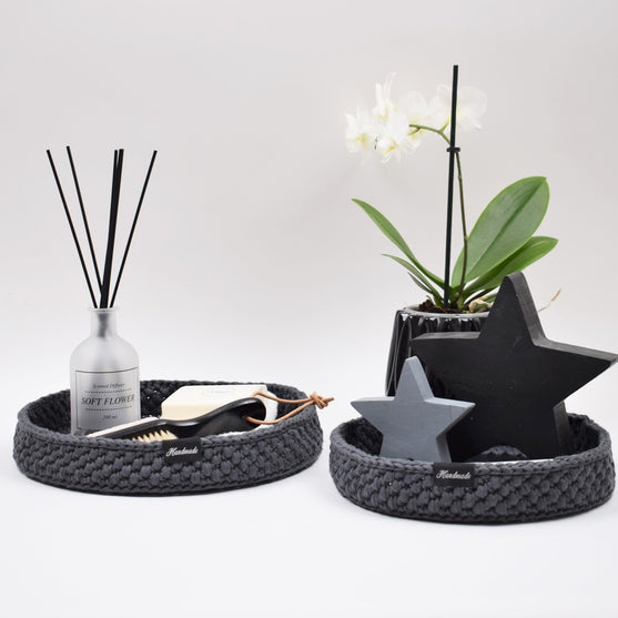 

Corbeille décorative  avec fond en cuir rond
3