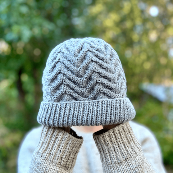 

Manypeaks - Bonnet
3