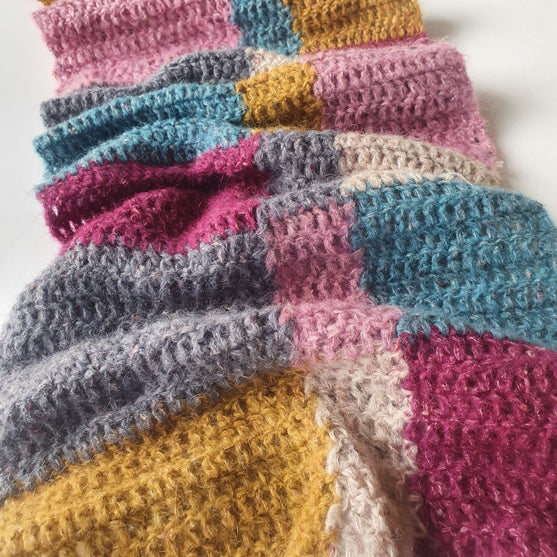 

Colour Blocked Scarf
2