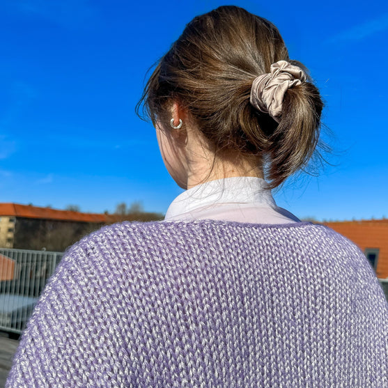 

Pearly Lina - Pull
4