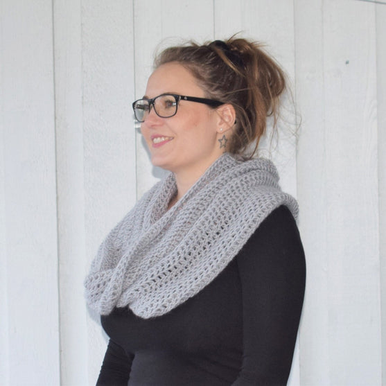 

Winter Wool Wrap – Court
4