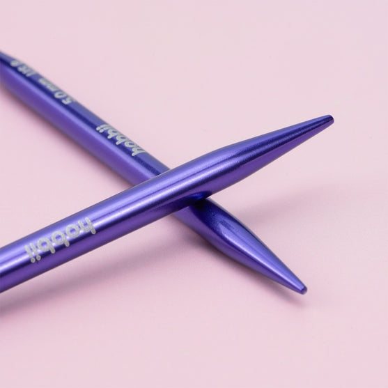 

Set d'aiguilles circulaires courtes interchangeables Stellar Essential - Amethyst - Hobbii
6