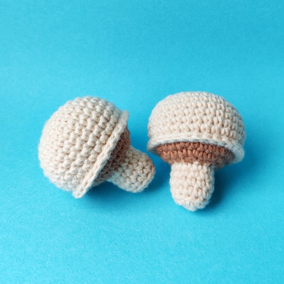 

Champignon - Jouet au crochet
1
