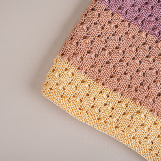 

Åkande - Châle pour bébé
5