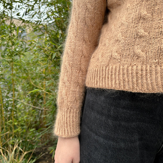 

Auguste - Pull
2