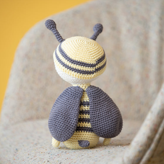 

Boris l’Abeille
3
