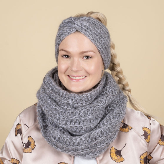 

Holly – Col
2