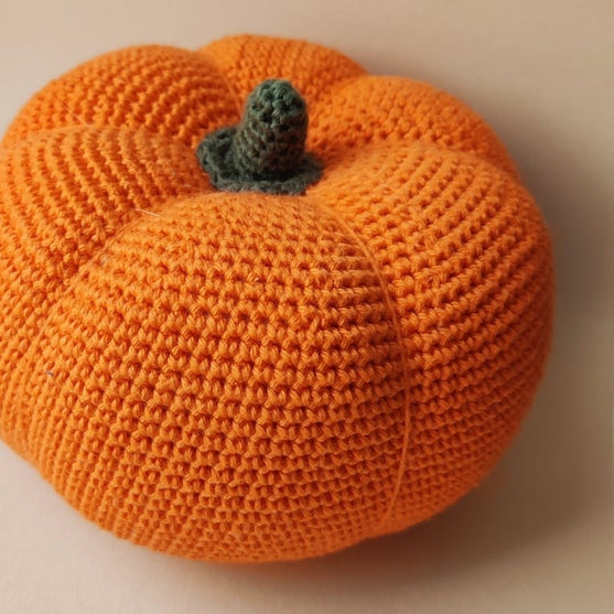 

Citrouille - Jouet au crochet
3