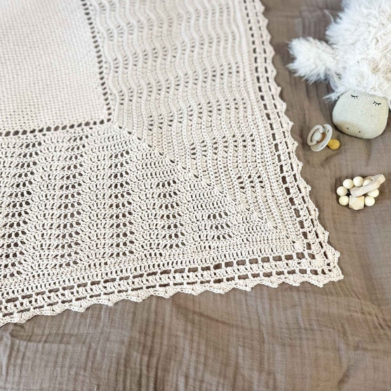 

Milly - Châle pour bébé
4