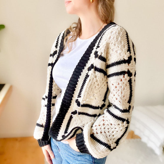 

The Chess Cardigan - Gilet
1