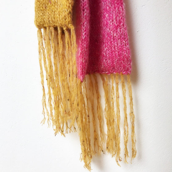 

Aire Scarf
5