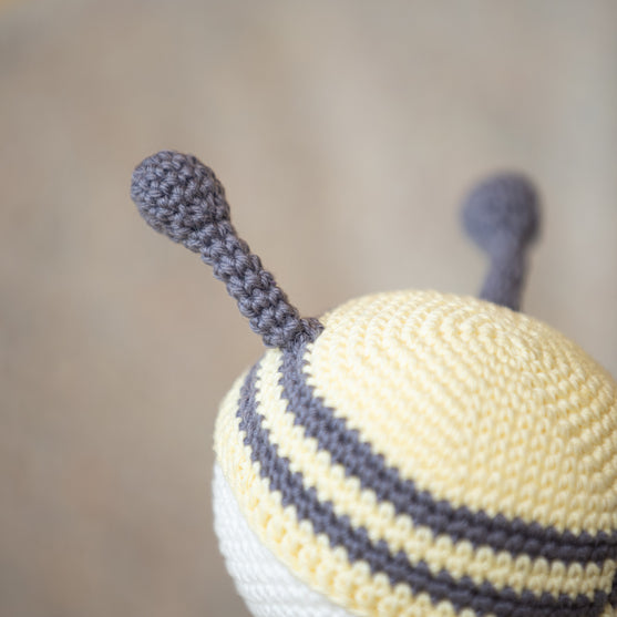 

Boris l’Abeille
4