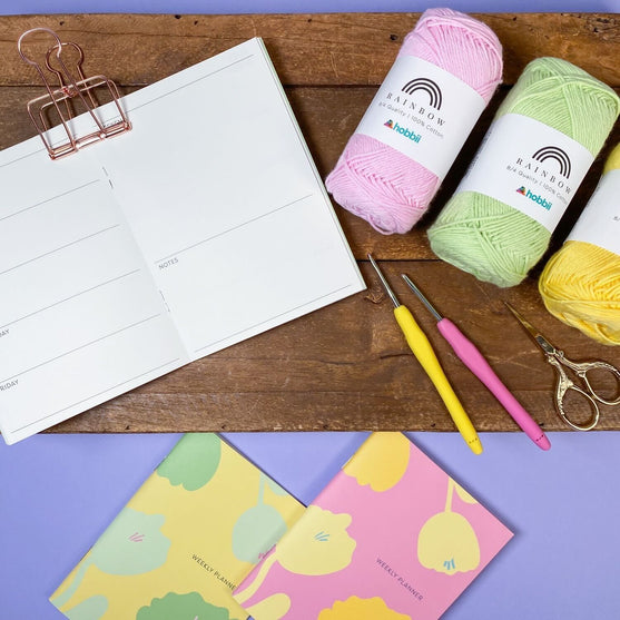 

Weekly Planner Book  - Fleur - Hobbii
4