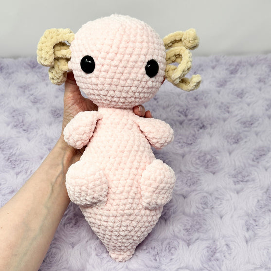 

Mama Axolotl
1
