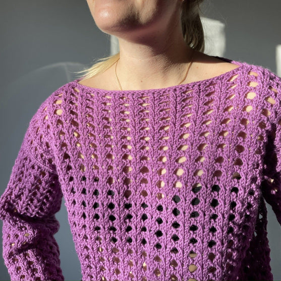 

Easy Hole Structure Blouse - Pull
3