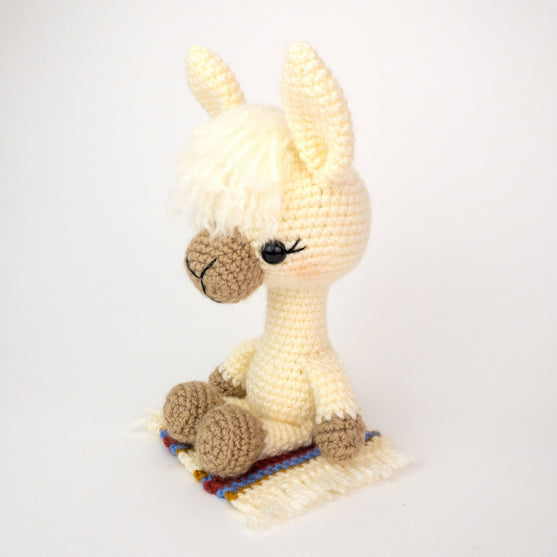 

Lucy le Lama
3