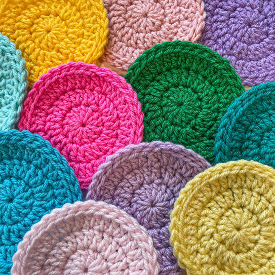 

Mega Ball 400 g - We Love Yarn
5