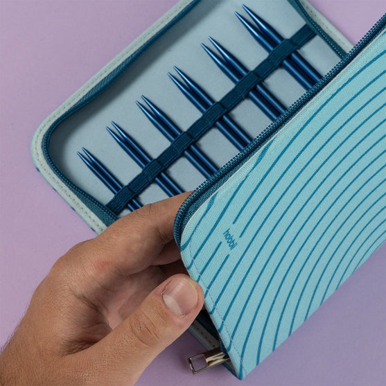 

Set d'aiguilles circulaires interchangeables Stellar Essential - Sapphire - Hobbii
10