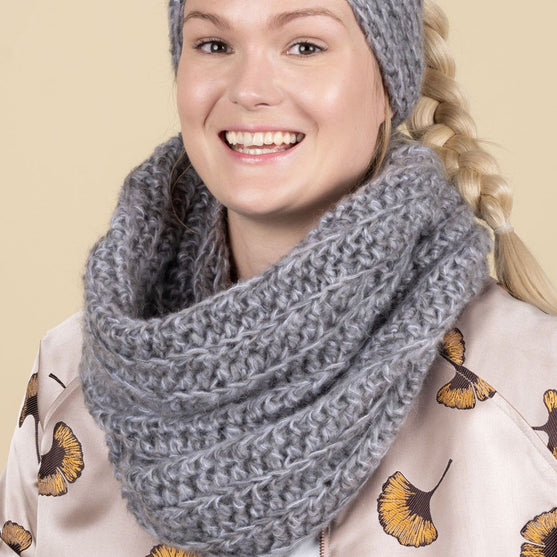 

Holly – Col
1
